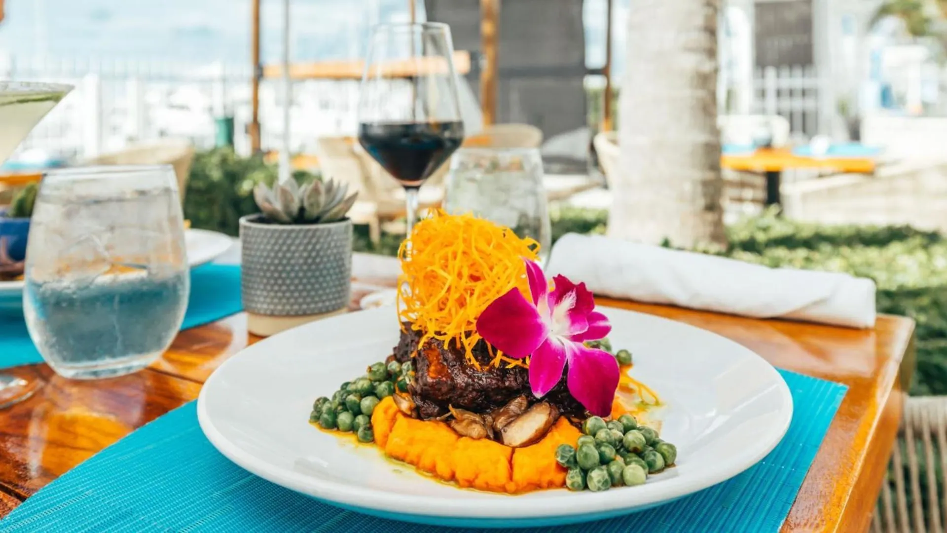 Hotel Oceans Edge Key West Stock Island
