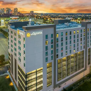la-quinta-inn-suites-by-wyndham-nashville-downtown-stadium.nashville-hotels.org/